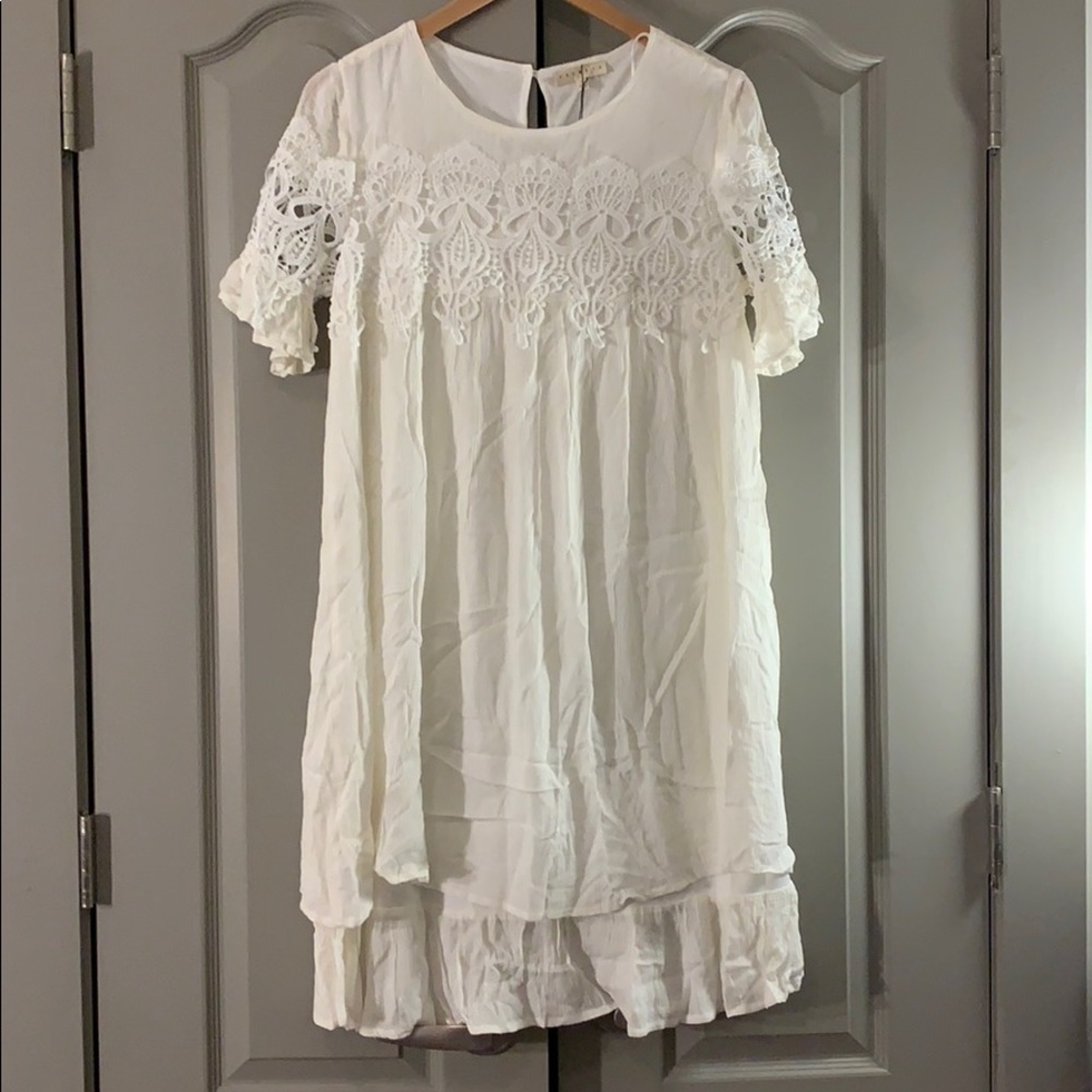 Promesa white short sleeve dress size L